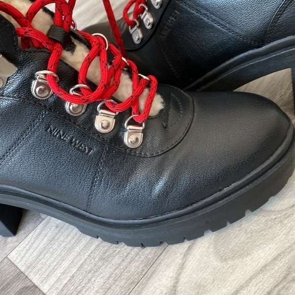 Nine West Quimbie 3 Heeled Sherpa Hiker Boots Leather Zip Red Laces Size 10M X-2 - Picture 3 of 7